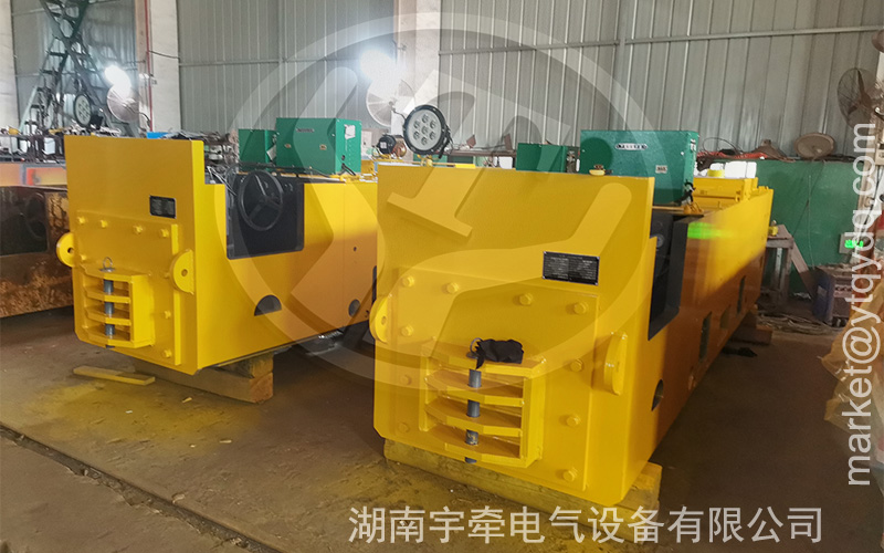 10噸架線式電機(jī)車(chē)出口 2.jpg