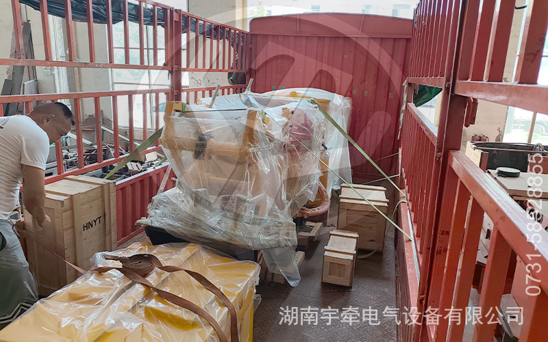 2.5噸蓄電池電機(jī)車出口海外 2.jpg