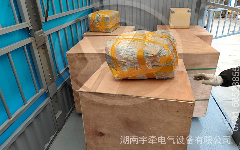 礦用電機(jī)車配件出口海外 4.jpg