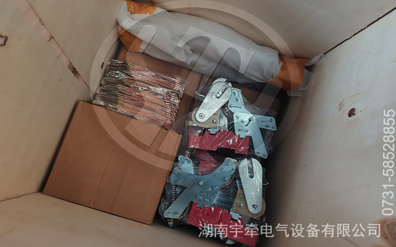 礦用電機(jī)車配件出口海外 2.jpg